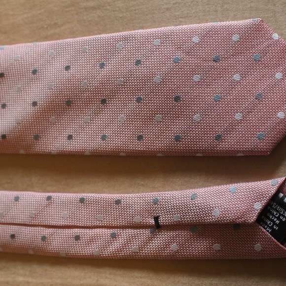 Ben Sherman pink tie polka dots - Picture 4 of 6